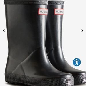 New In Box Hunter Black Nebula First Classic Rain boots 9 b 10 g